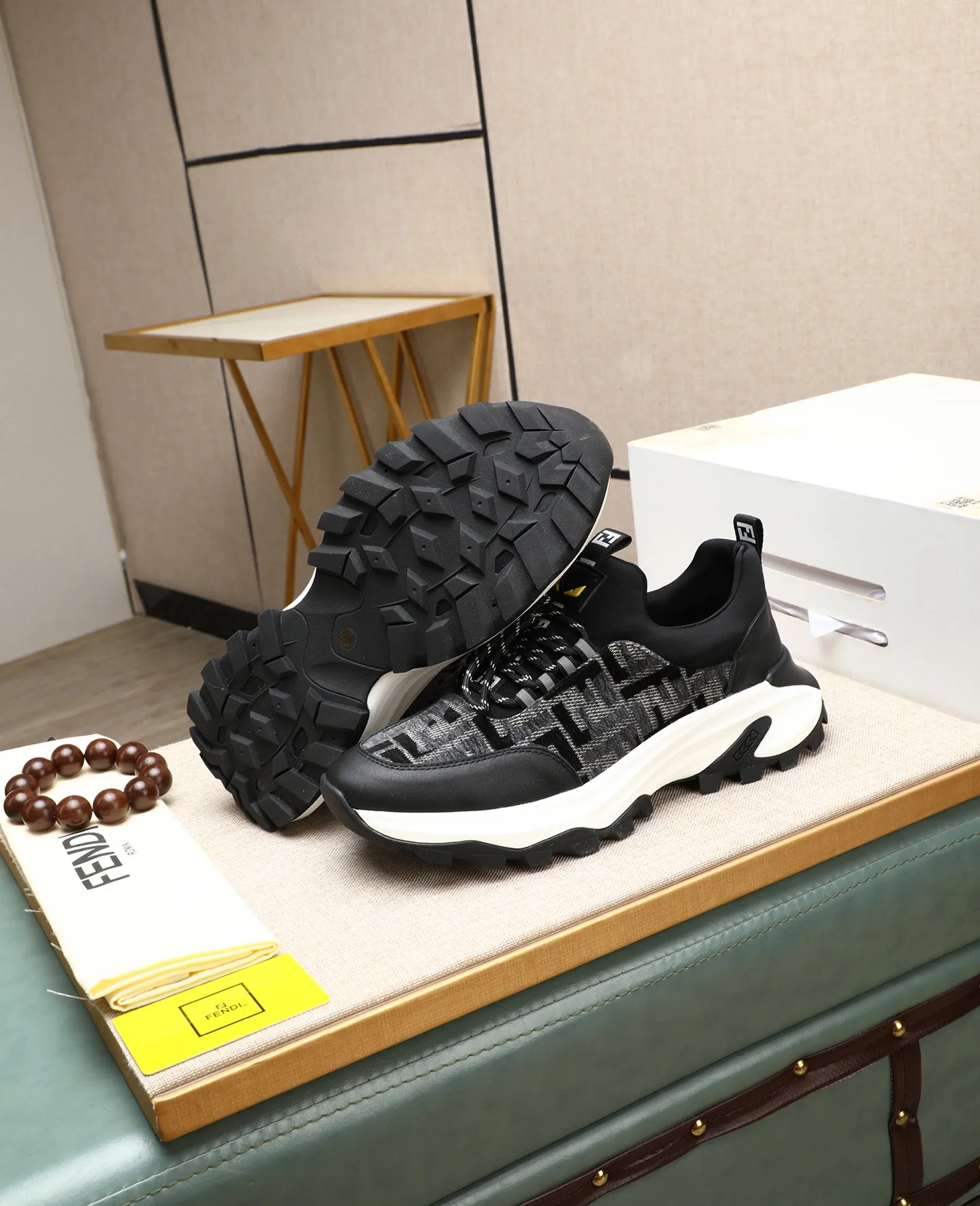 Men's shoes 💰460🕷🕷[FENDI] Fendi fashionable casual men's shoes 🇨🇳Original official website 1:1 model opening, new models are available first 💯Not high-profile but avant-garde, simple About low-key and fashionable, super versatile style 🌿 Made of original cowhide ➕ Pigskin lining 🎋 The version is comfortable on the feet, so rigorous for any small place, and the workmanship is first-class 🍍38-44 Large quantities in stock